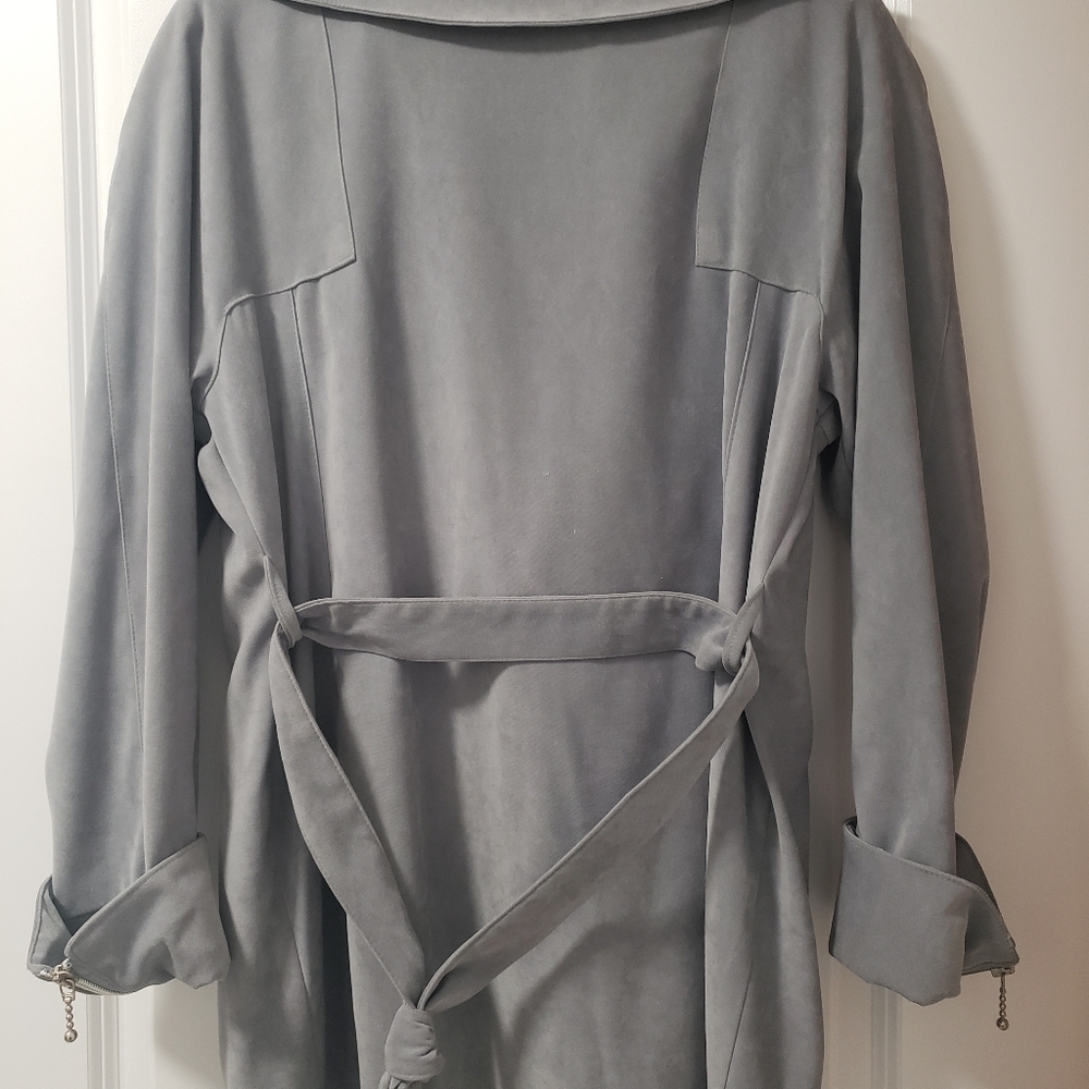 Jacket - Picture 2 of 4